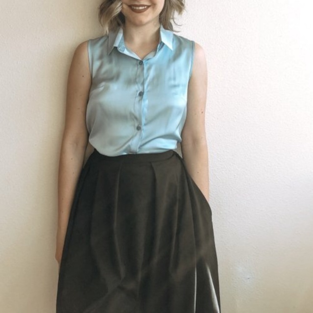Sleeveless Silky Blouse